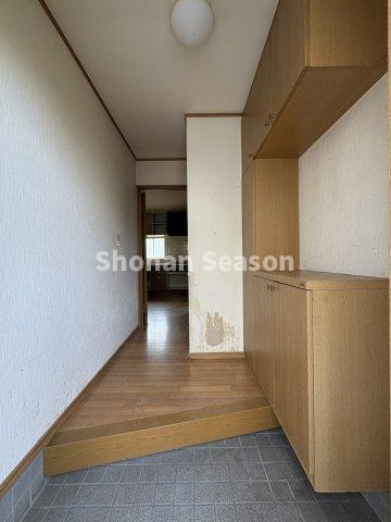 【玄関】 | 玄関周りがすっきり片付くシューズボックス完備◎