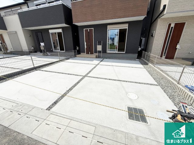 ◆富田林市甲田　新築一戸建ての駐車場|駐車スペース！散水栓があるので、こまめに愛車を洗えます！