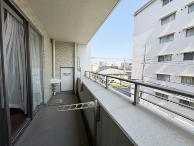 【玄関】 | グランフォート岡本 | 間接照明で明るく高級感のある玄関
