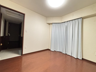 【寝室】 | グランフォート岡本 | 7.2帖の南向きの洋室。全居室エアコン設置可能で快適