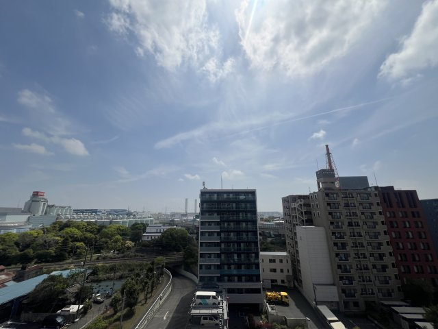 電車も車も見放題！横浜では希少な平坦エリア！2路線アクセスな最強立地！【リノベ／レクセル新子安】の展望