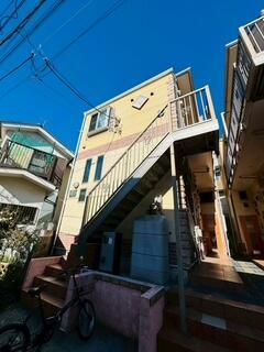 横浜市南区清水ケ丘の一棟マンション