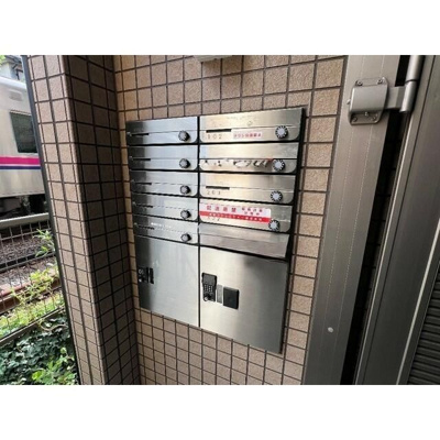 【エントランス】 | レヴリ