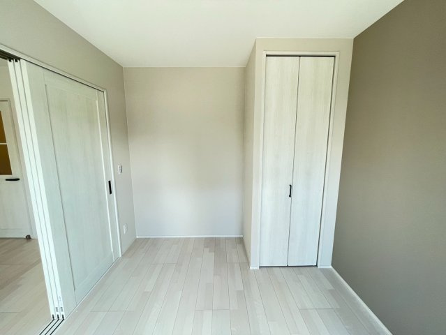 Louis Apartment 長瀬ノールの洋室