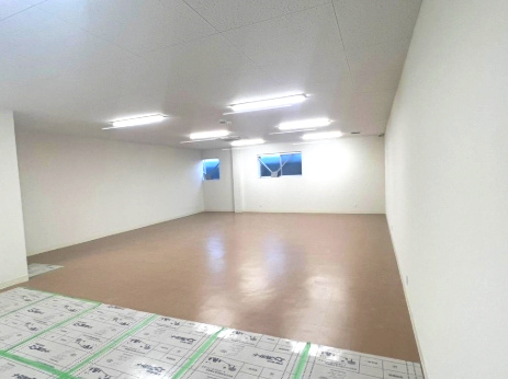 堺区中之町西　貸事務所兼倉庫の内装