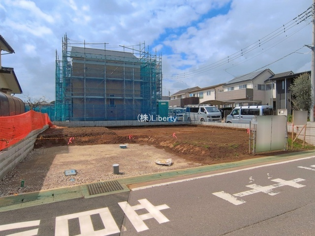 取手市野々井第1期　新築戸建　5号棟の前面道路含む現地写真