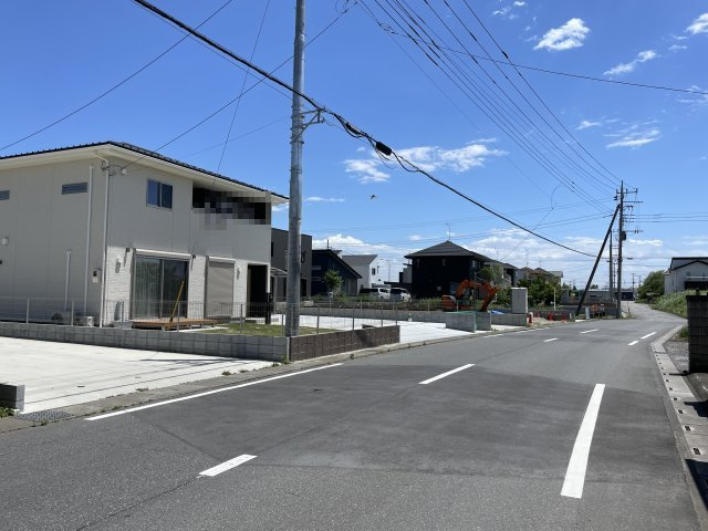 【前面道路含む現地写真】 | 比企郡滑川町月輪大堀　新築戸建　全8区画　1号棟