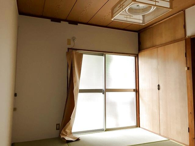 押し入れのある和室です。