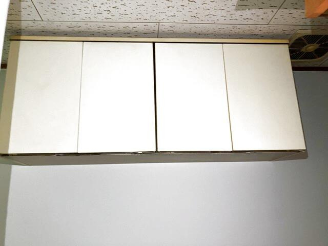 上部収納です。