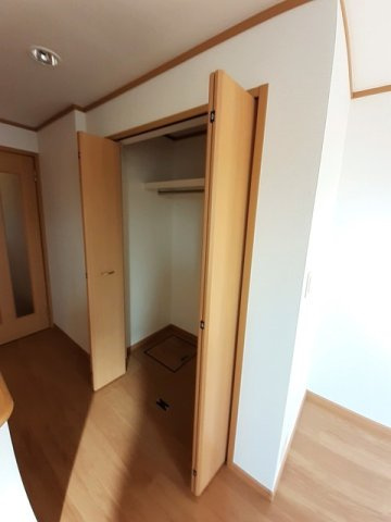 【収納】 | ドミール　ラフィネ　Ｂ | こまごまとしたものを収納できそうですね