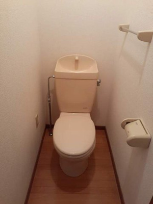 【トイレ】 | ほうれんそう | 落ち着いた色調のトイレです