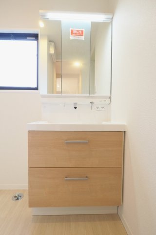 サンヴィオラ浜西の洗面所