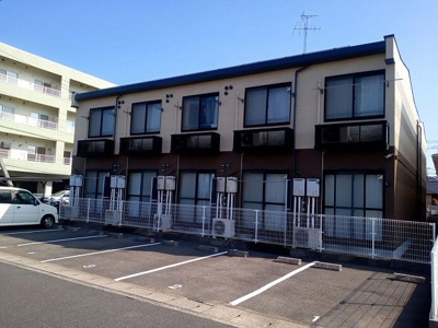 【外観】 | レオパレスタカス | 外観は落ち着いています