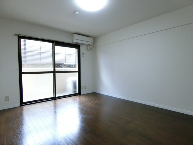 ハーモニー旗ヶ崎の居間・リビング|110号室　イメージ