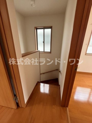 【その他】 | 所沢市上安松　平成25年築 | 階段