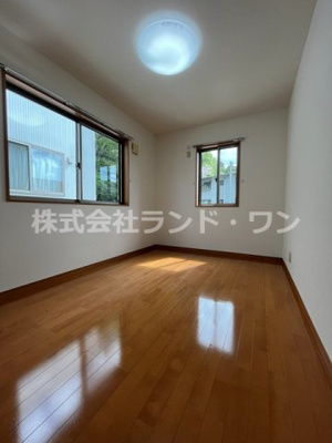 【洋室】 | 所沢市上安松　平成25年築 | （洋室5.5帖）北東側の洋室です