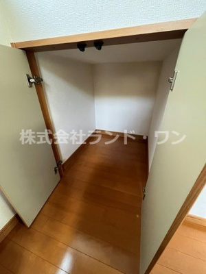 【収納】 | 所沢市上安松　平成25年築 | 階段下収納です