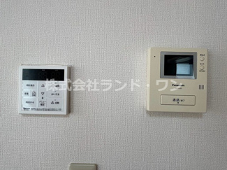 【その他】 | 所沢市上安松　平成25年築 | 給湯器リモコン、TVモニター付きインターホン