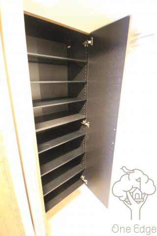 シェリロ神山の玄関
