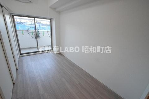 セレニテ谷九プリエの居間・リビング