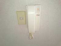 インターホン