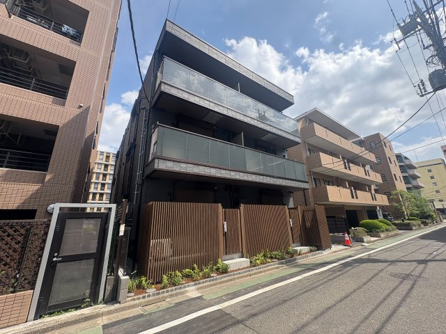 府中市府中町２丁目のアパートの外観