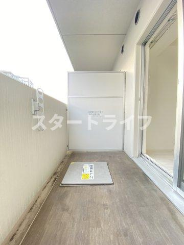 大阪市淀川区西中島１丁目の賃貸マンションのバルコニー