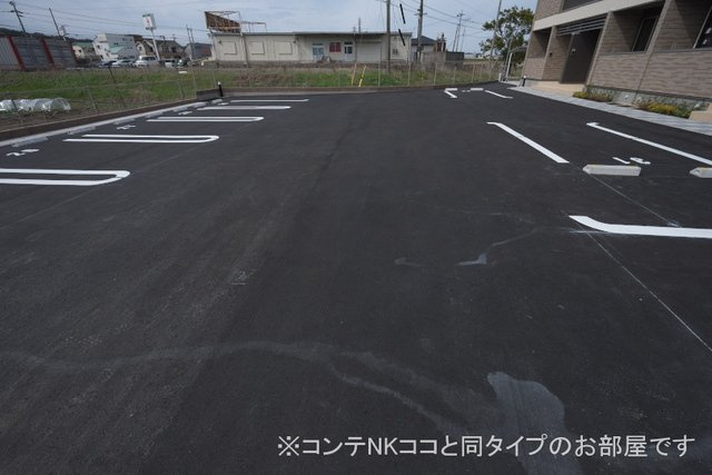 【駐車場】 | リナセント　Ⅱ | 車をお持ちの方に嬉しい駐車場付きの物件です