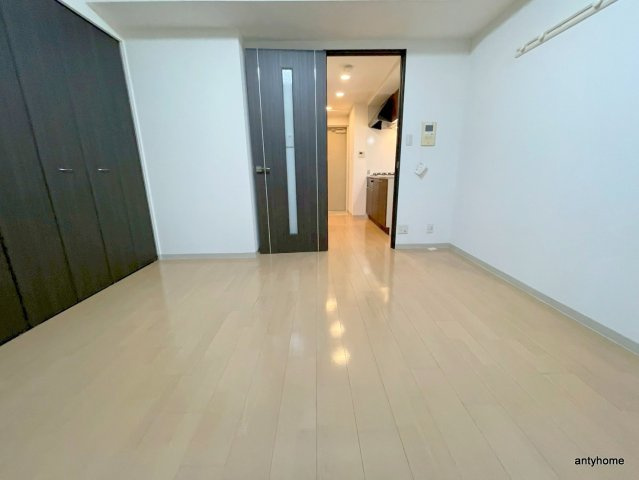 パークフラッツ野田阪神駅前　仲介手数料無料の居間・リビング
