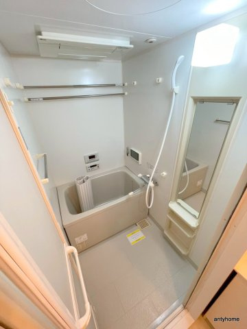 パークフラッツ野田阪神駅前　仲介手数料無料の浴室