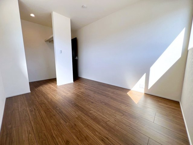 吉田町住吉9期／の洋室