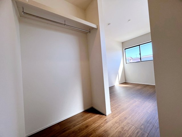 吉田町住吉9期／の洋室