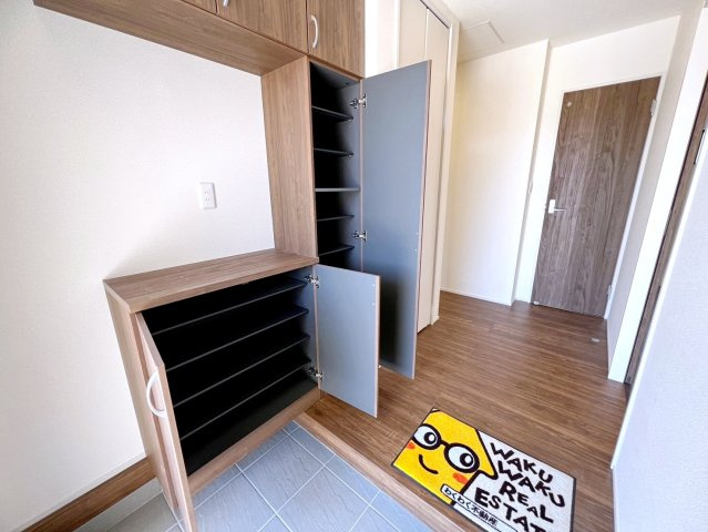 吉田町住吉9期／の玄関