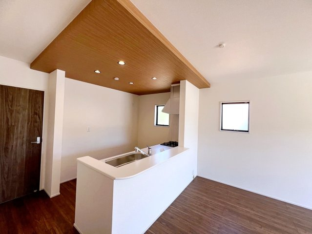 吉田町住吉9期／の居間・リビング