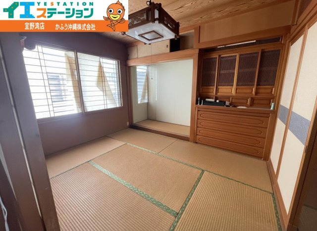 伊祖３丁目収益物件（事務所兼住宅）の和室|※画像はAI処理により家具を消去しています。