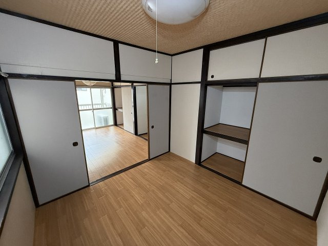 東中戸建の内装