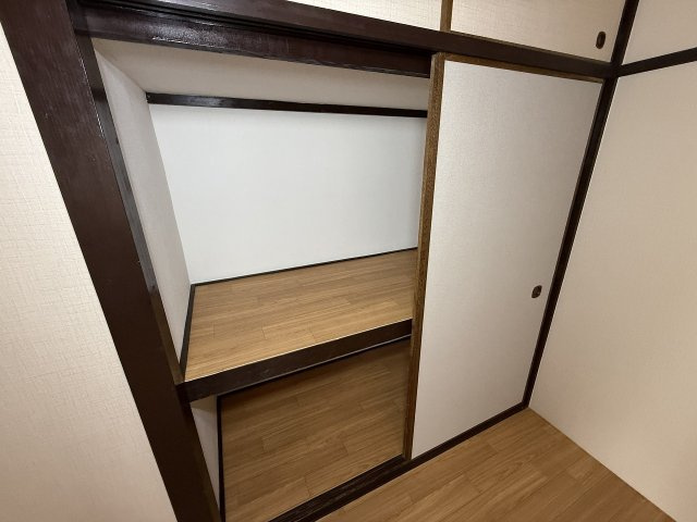 東中戸建の収納
