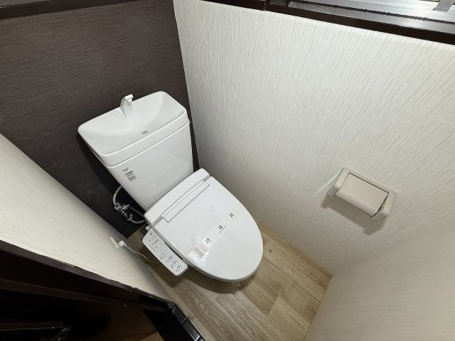 東中戸建のトイレ