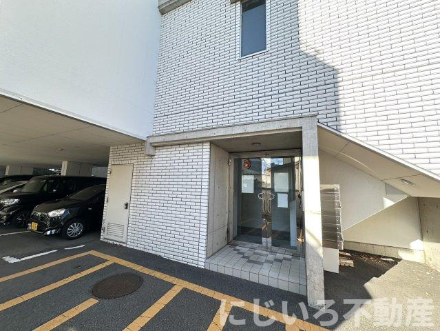 ビクトリーハイツ新港のエントランス