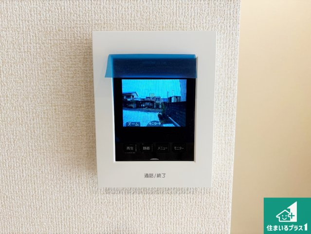 ●奈良市あやめ池南　新築一戸建ての防犯設備|カラーモニターインターホン！声だけでなく来訪者の姿や顔がモニターで確認できるので、小さなお子様がいらっしゃるご家庭でも安心できます！