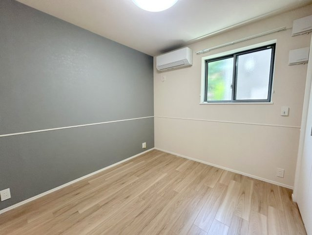 ドエル南青山の子供部屋|★明るいフローリングの角部屋です★