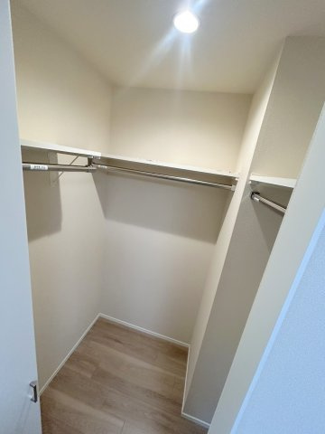 ドエル南青山の収納|★ウォークインクローゼット★