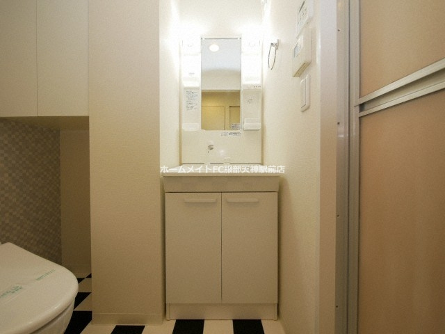 サニーハウス南堀江の独立洗面台