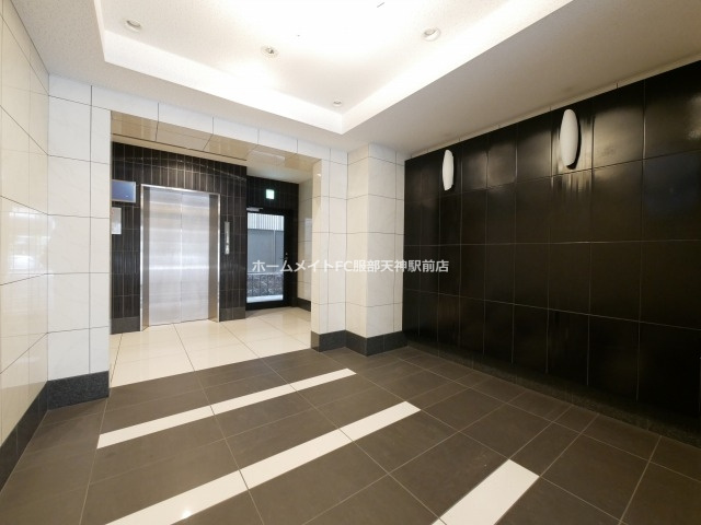 サニーハウス南堀江のロビー