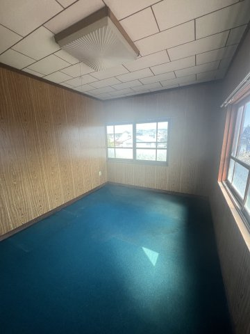 津山口中古住宅2階建　5DK＋離れ＋倉庫の洋室|2F 6畳