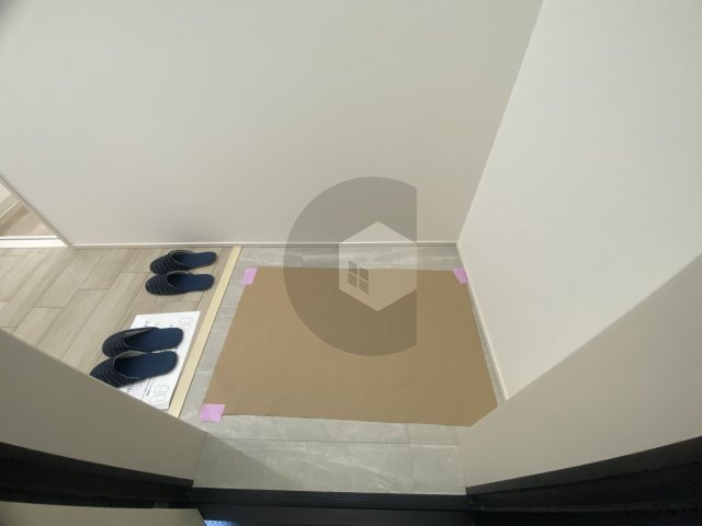 フジパレス鴻池新田Ⅴ番館の玄関