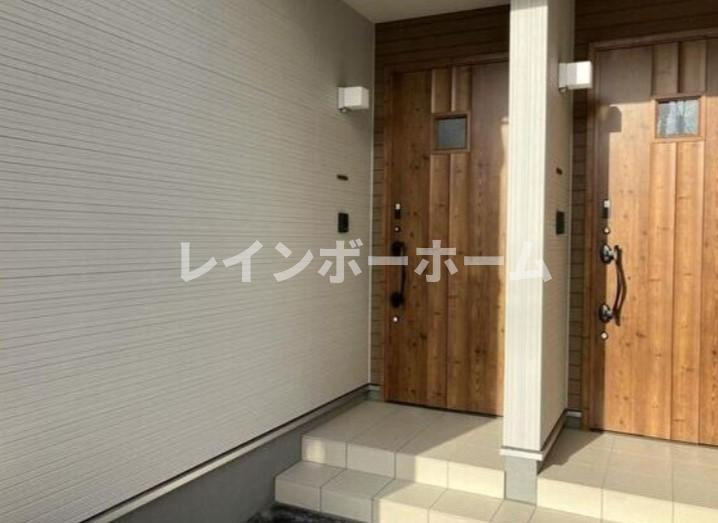 リーブルファイン鴻巣本町のエントランス