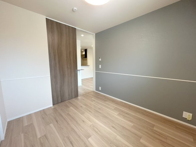 ドエル南青山の寝室|★明るいフローリングの角部屋です★