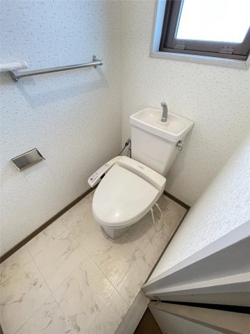 アザレアハイツ江﨑のトイレ