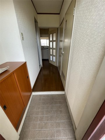 アザレアハイツ江﨑の玄関